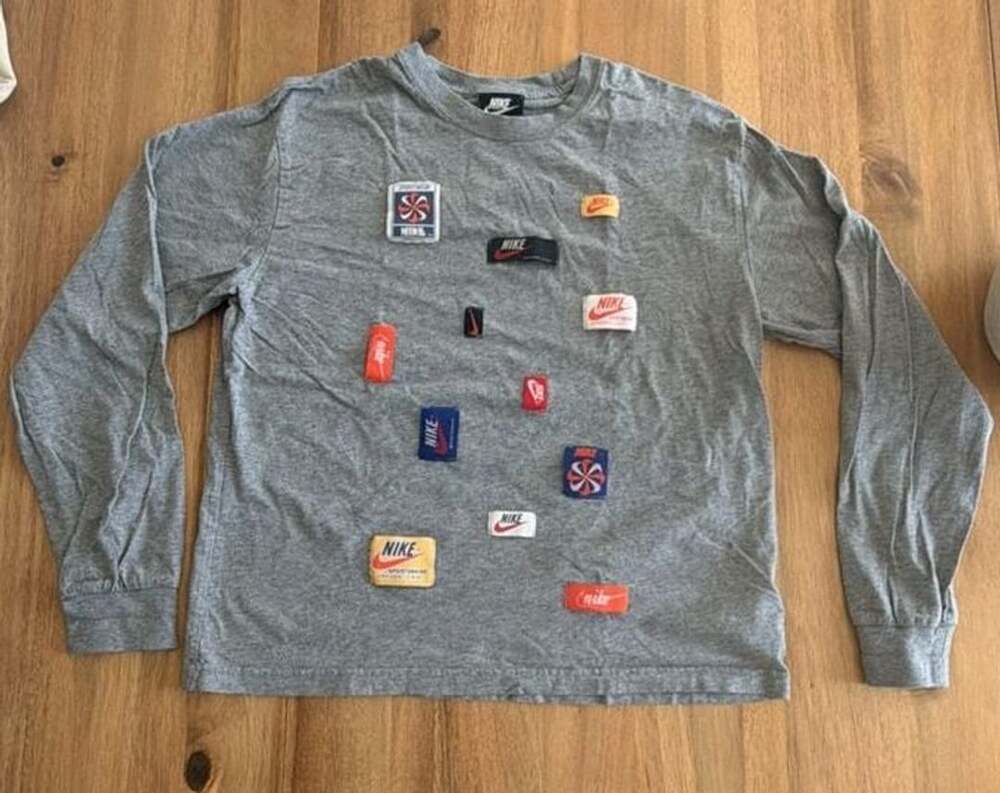 Nike NSW Logo Tag Icon Clash Long Sleeve T Shirt Size M